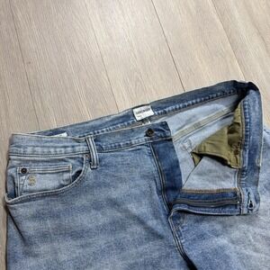 Todd Snyder Mens 38X32 Light Wash Denim Blue Jeans Distressed Stretch Comfort